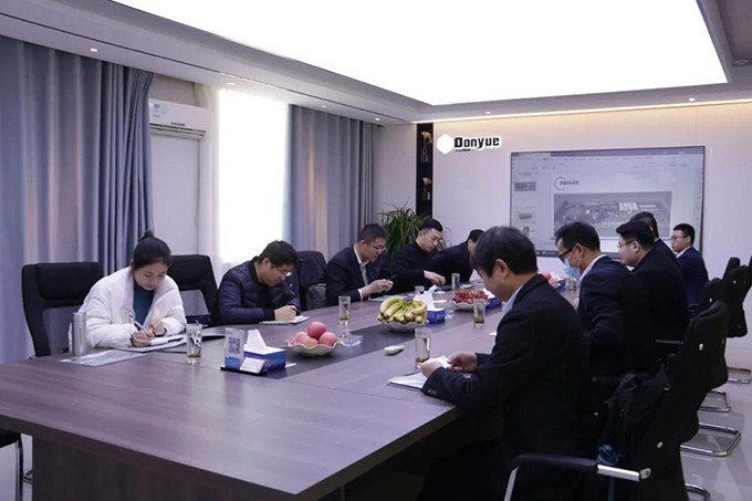 深圳證券交易所北方中心領導蒞臨東岳機械調研指導工作